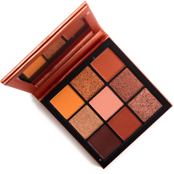 ✨ HUDA BEAUTY Topaz Obsessions Eyeshadow Palette - Picture 9 of 9